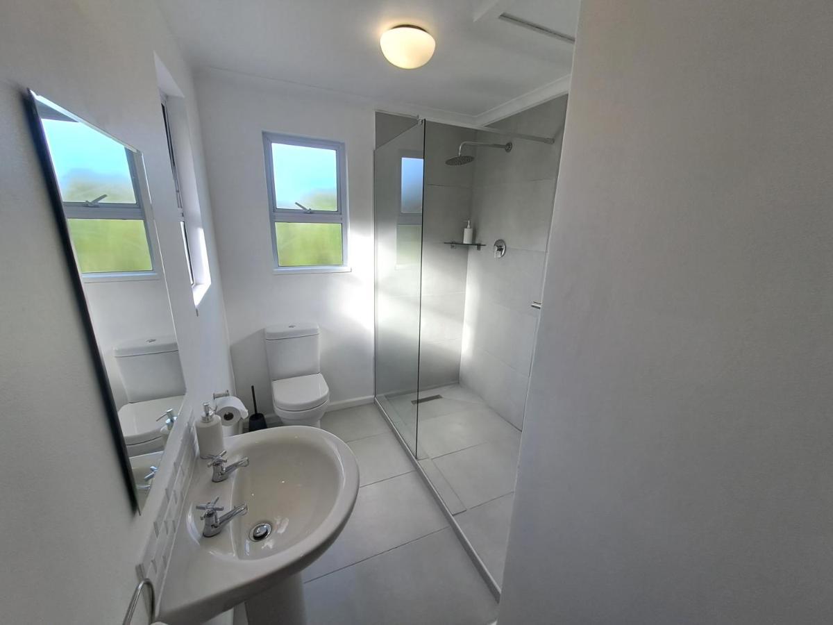 Atlantic Dream Beachfront Villa Scarborough Esterno foto